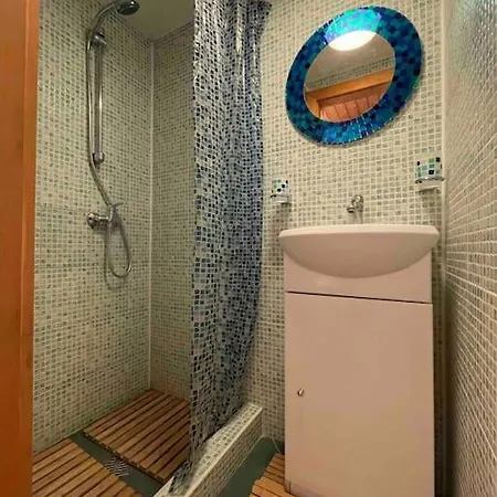 Hotel na wodzie Na Hrote Ostrova Dobrodruzne Byvanie Na Hausbote *