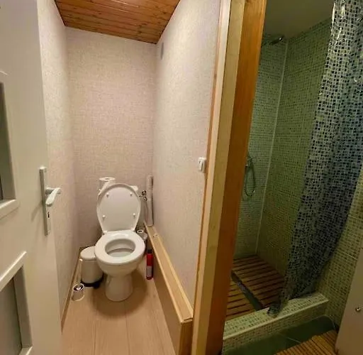 Bådhotel Na Hrote Ostrova Dobrodruzne Byvanie Na Hausbote