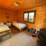 Na Hrote Ostrova Dobrodruzne Byvanie Na Hausbote 船屋